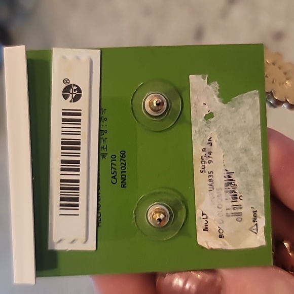 Like New Kate Spade Flower Earrings - Picture 3 of 4